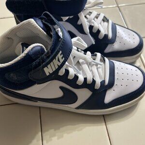 Nike Court Borough 2